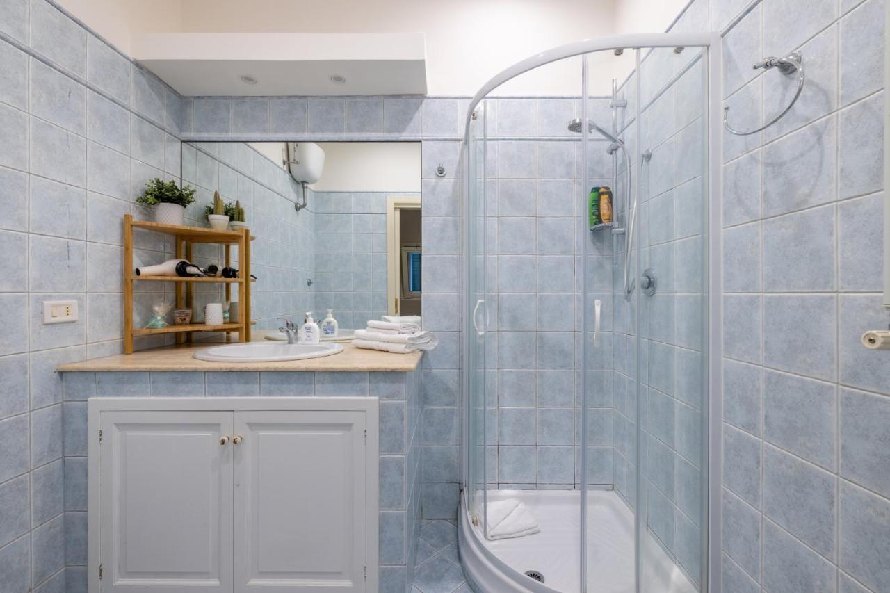 Charming Apartment With Patio A Few Steps From Colosseum Exterior photo